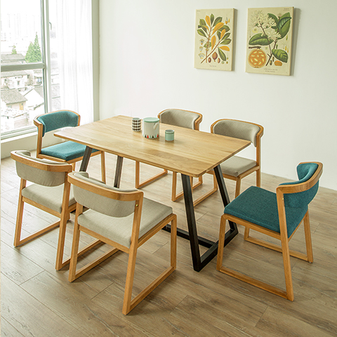 Hot Sale Modern Oak Solid Wood Dining table